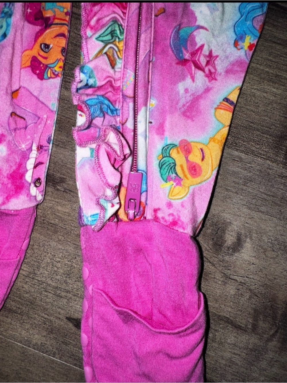 Bums & Roses × My Little Pony Ruffle Convertible Footie 18-24M Bamboo Pink - Picture 8 of 9